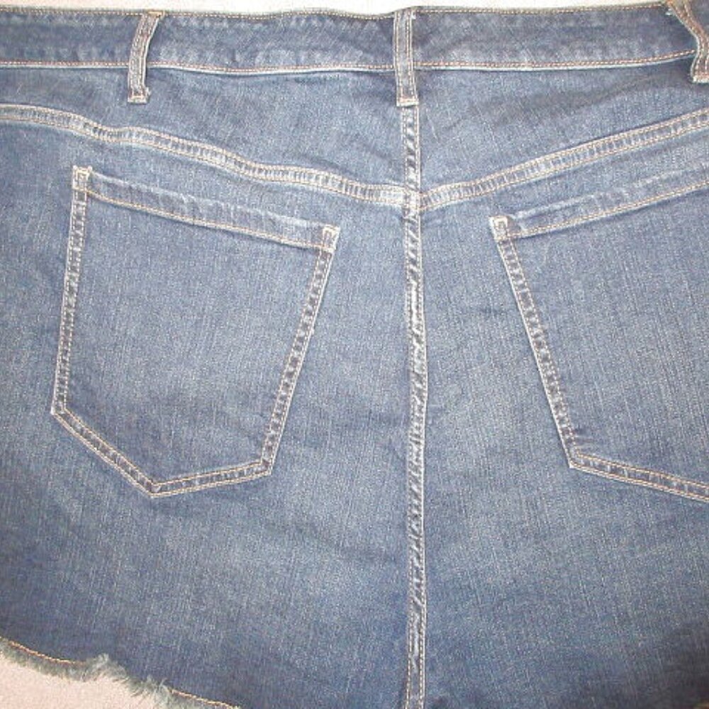 Torrid Micro Mini Jean Shorts Plus Size 30 High Rise Stretch Denim Cut Off Jorts - Picture 7 of 10
